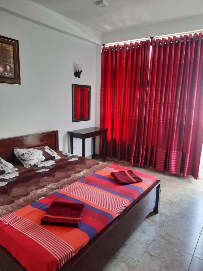 White Surfing Beach Resort Unawatuna Dış mekan fotoğraf