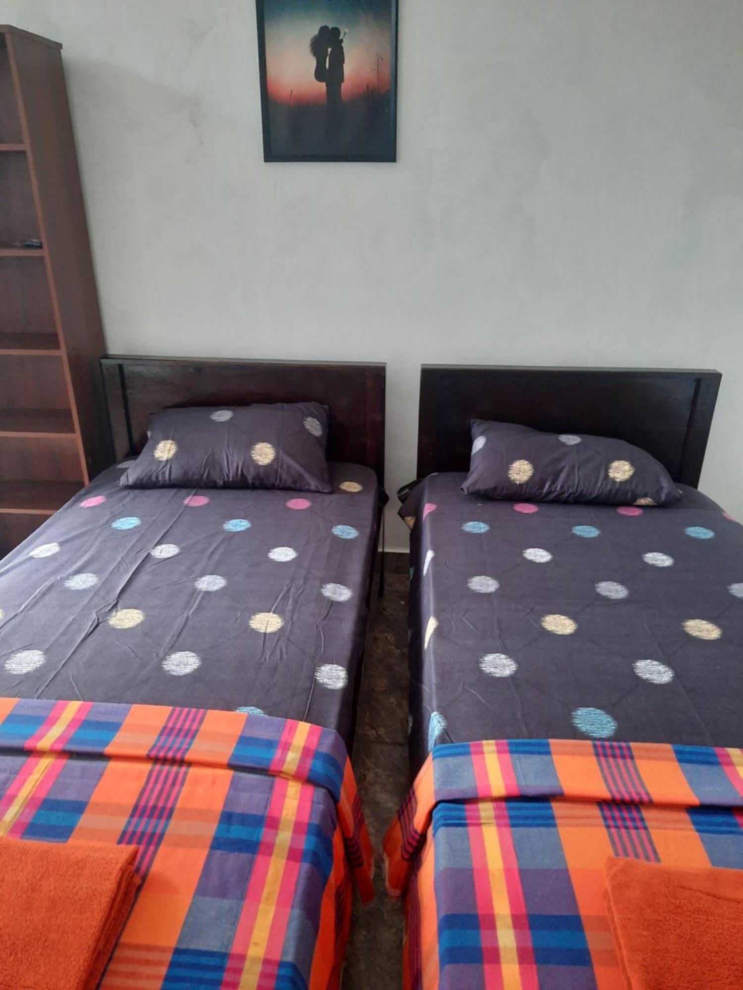 White Surfing Beach Resort Unawatuna Dış mekan fotoğraf