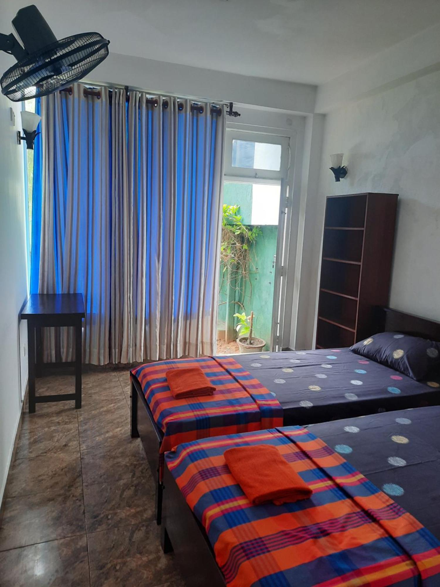White Surfing Beach Resort Unawatuna Dış mekan fotoğraf