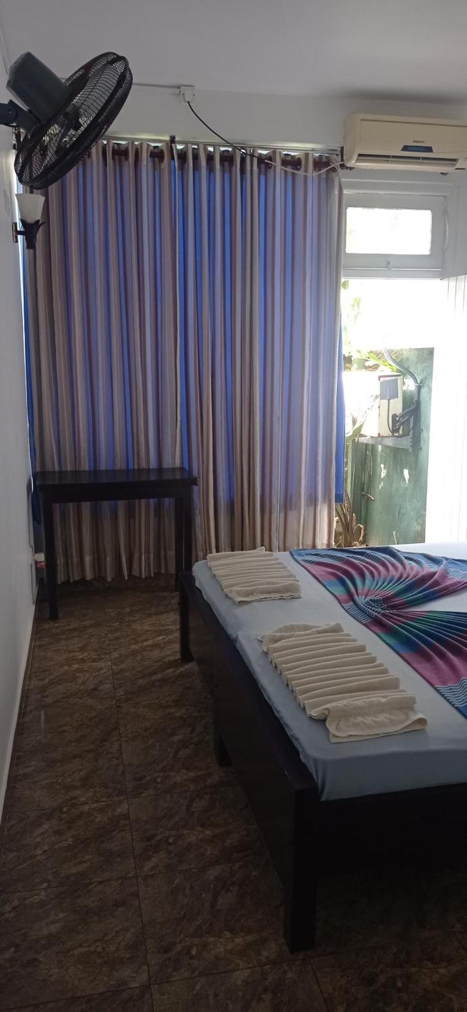 White Surfing Beach Resort Unawatuna Dış mekan fotoğraf